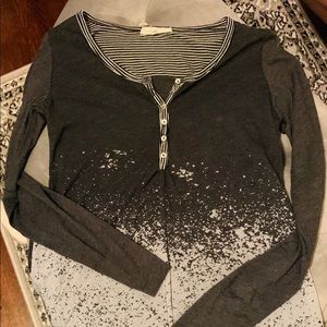 High Low Black and Gray Stripe/Spatter L/S Top